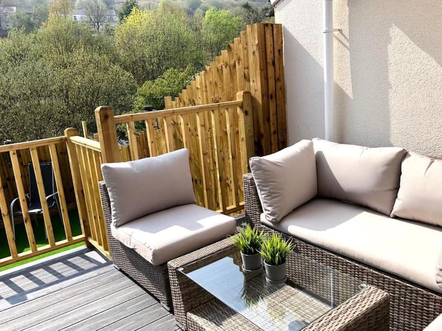 Rhondda Valleys With Breathtaking Riverside Views * Llwynypia